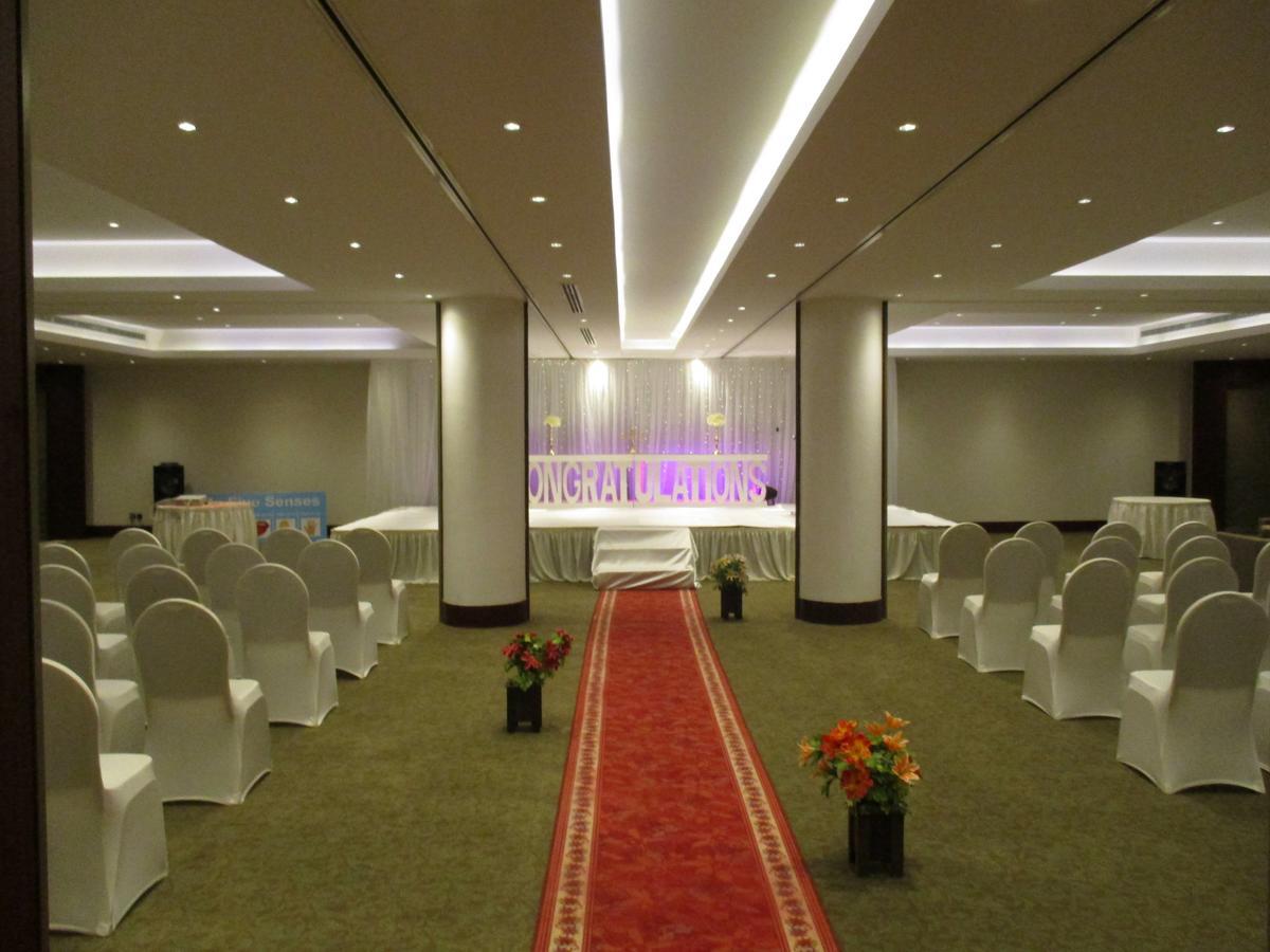 Executives Hotel - Azizia Riade Exterior foto